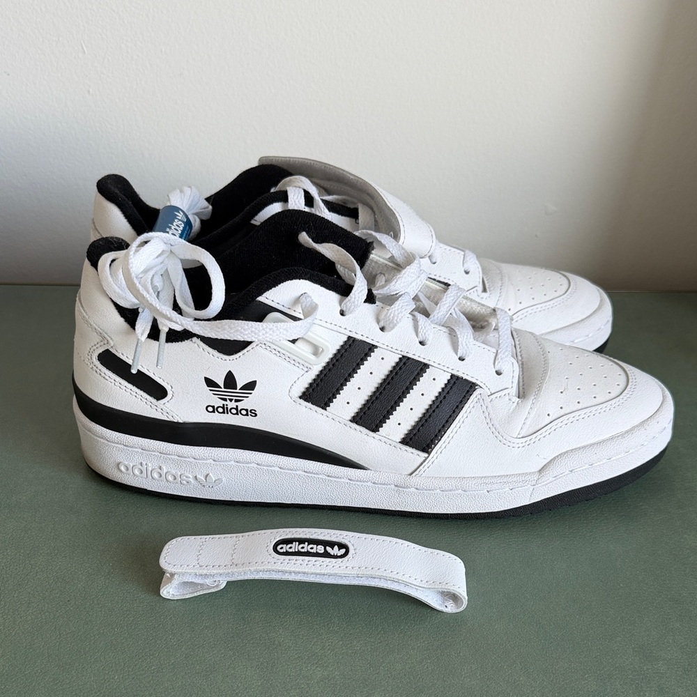 Adidas mena White and Black Striped Sneakers
